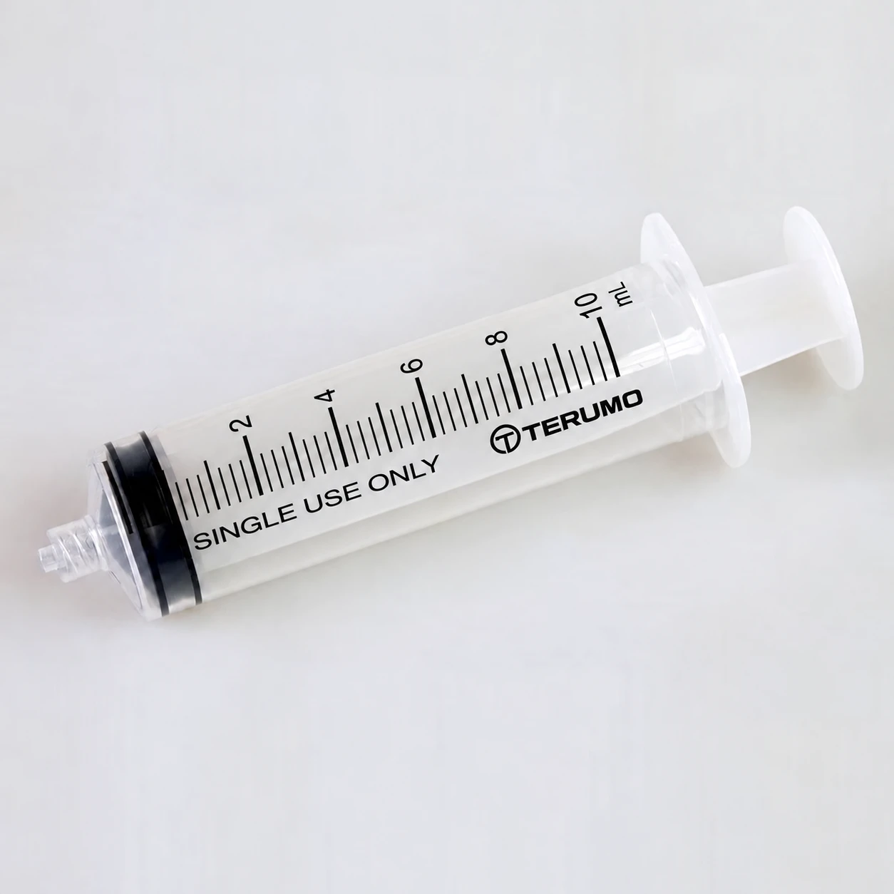 Jeringa Terumo 10 ml sin Aguja Luer Lock Pico a Rosca – Caja x100 Unidades